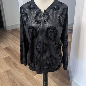 Elegant Black Embossed Women's Utility Jacket